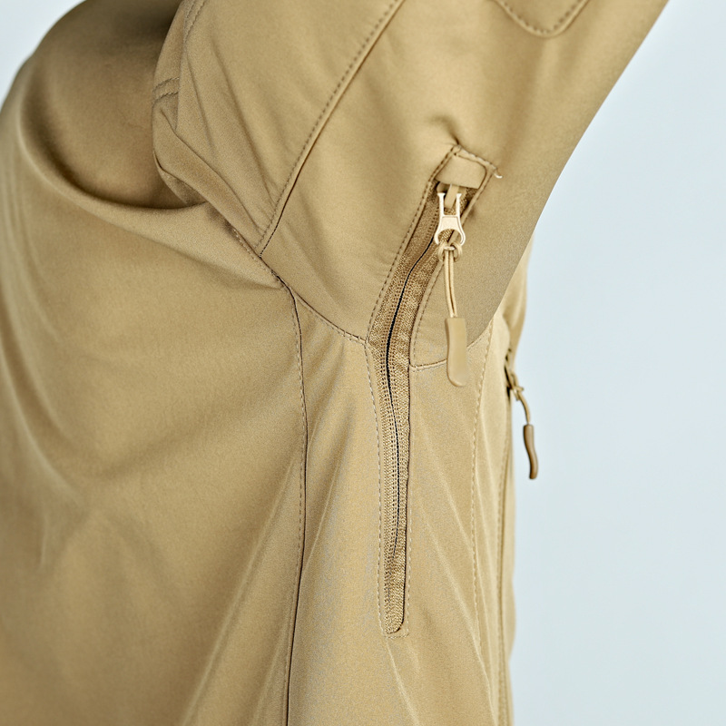 เสื้อแจ็คเก็ตผู้ชายแบบซอฟต์เชล - Windbreak Shell Jacket บทวิจารณ์และราคา
